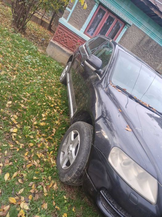 Se vinde Touareg 2.5 BAC