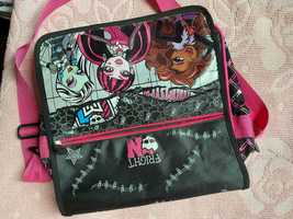 Monster High geanta și cărți