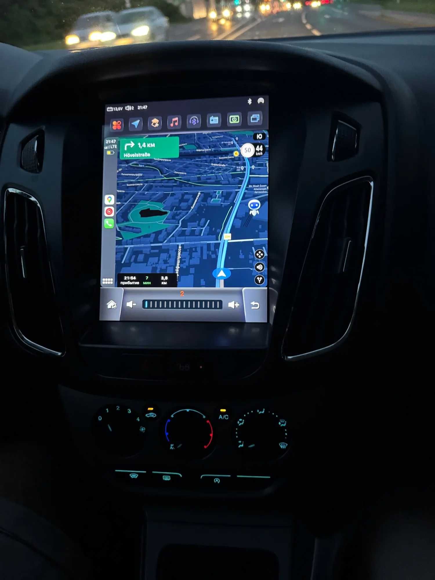Navigatie Android Stil Tesla Ford Focus Mk3 1-4GB RAM - QLed Carplay