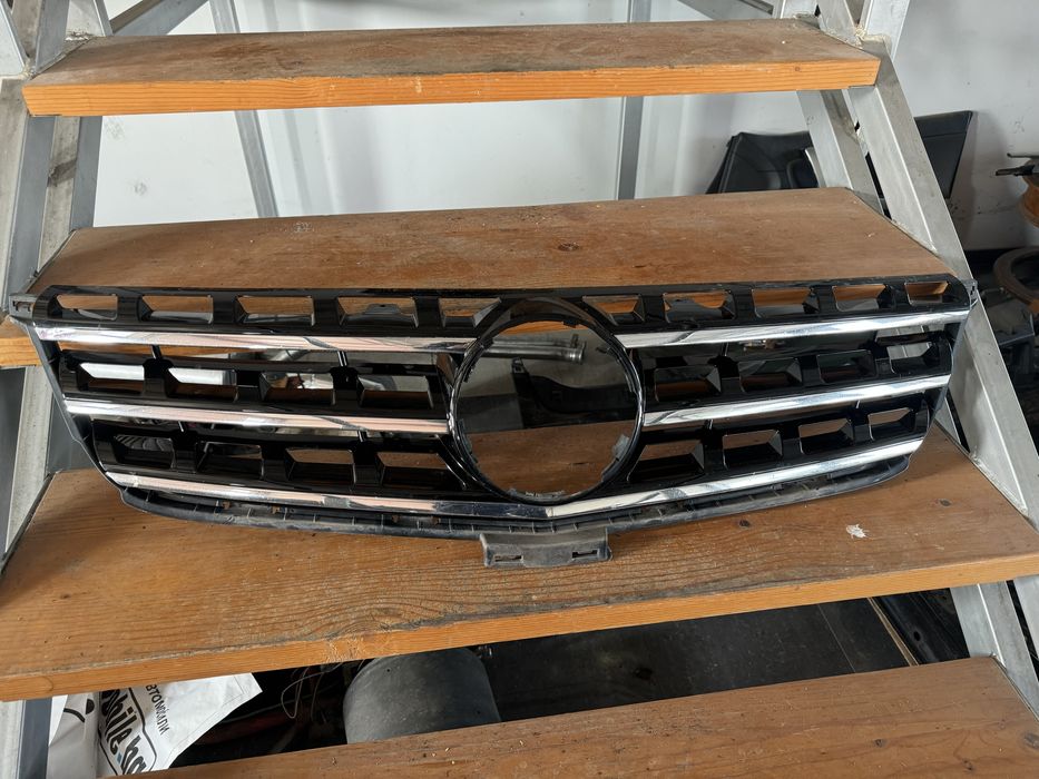 Предна решетка Mercedes ML 166