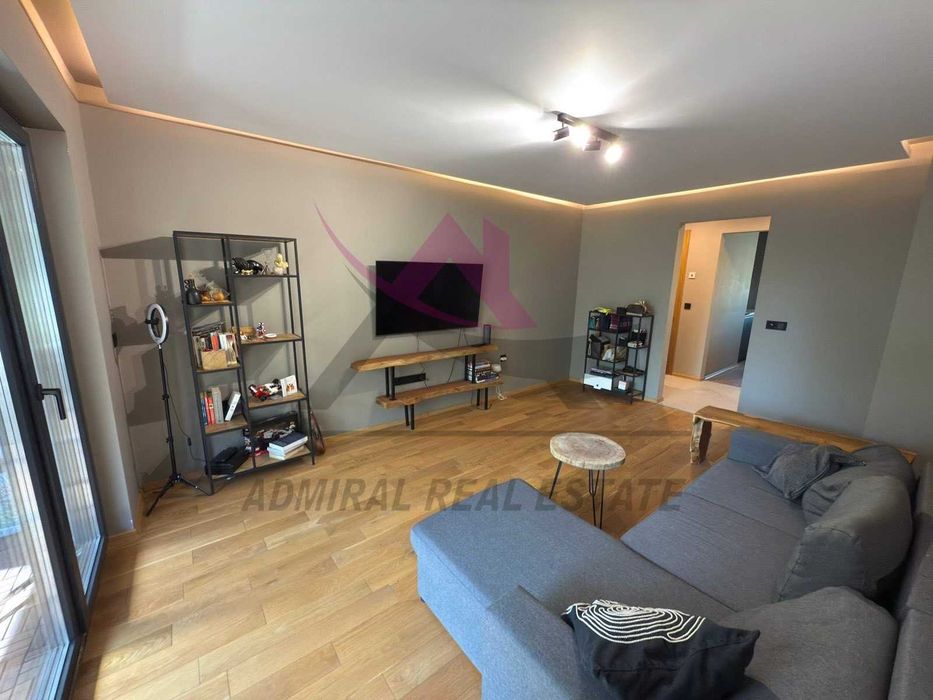 Дава се под наем Четиристаен апартамент в Варна, Червен площад - 120 кв.м за 1100 € - Снимка #2