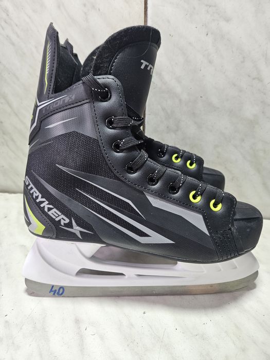 Patine 40 hochei hockey  Tronx marime  39 ( 25,5  cm)