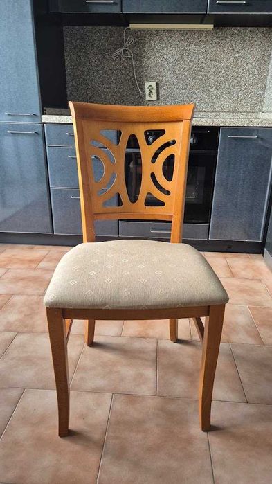 Трапезни/кухненски столове дървени 8бр