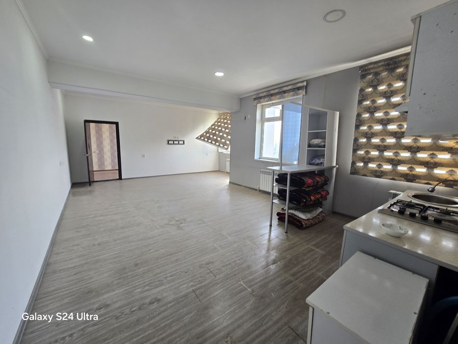 2 xona sotiladi 10000 $ istiklol stadionda