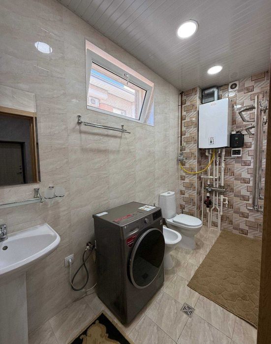 Срочно продается коттедж 5 комнат 3 этажный