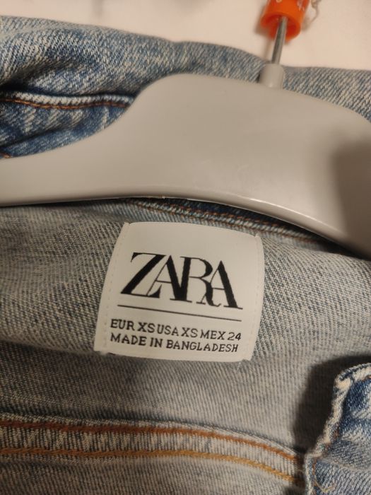 Geci de blugi și Geaca roz