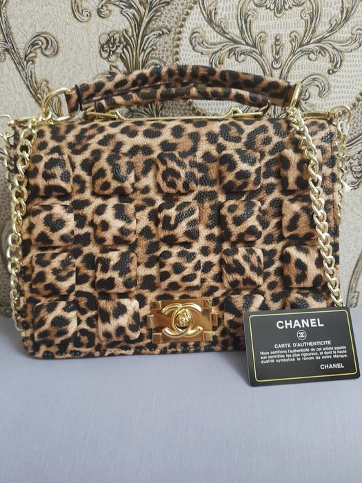 Сумочка модная .