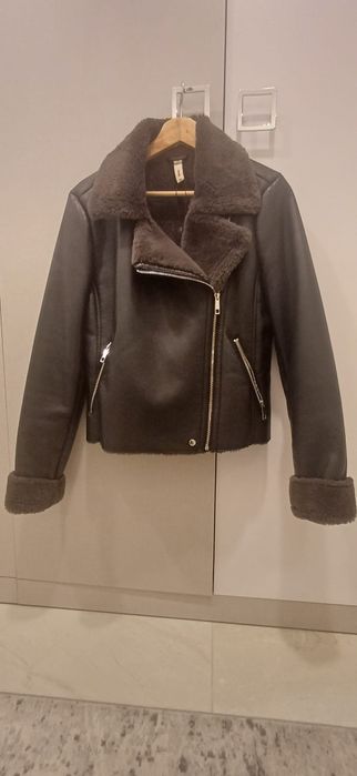 Vând jachetă biker Mango