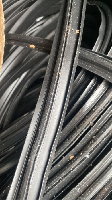 Продам уплотнитель для окон и дверей