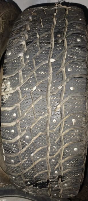 Шины зимние комплект