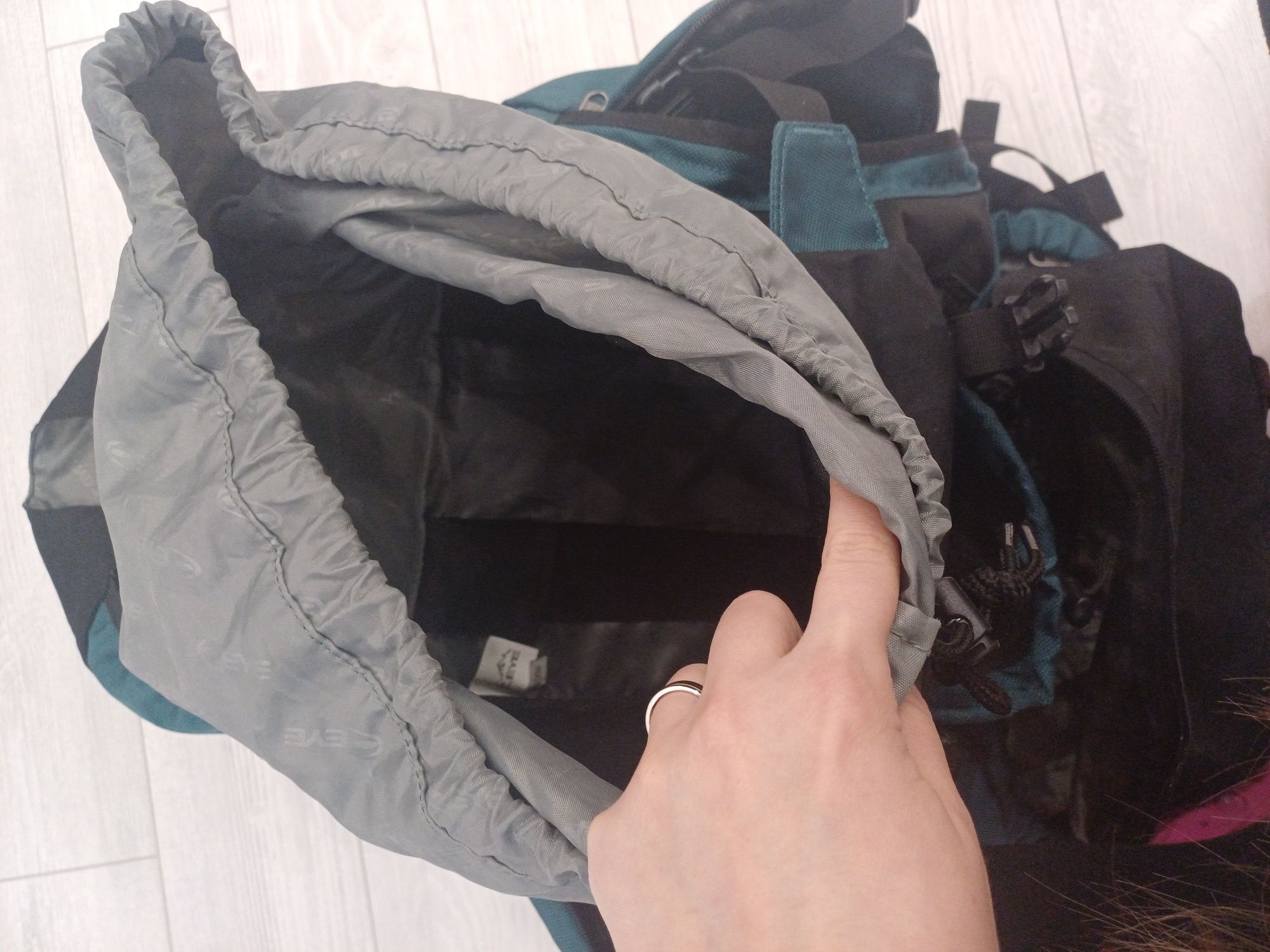 Туристическа раница Eye Mountaineer 60L