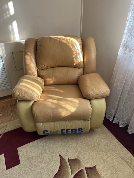 Кресло качалка кожаная