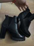 Botine cu toc 10 cm si platforma , mar 38