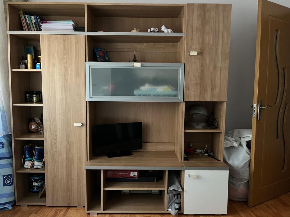 Mobila dormitor  tip biblioteca