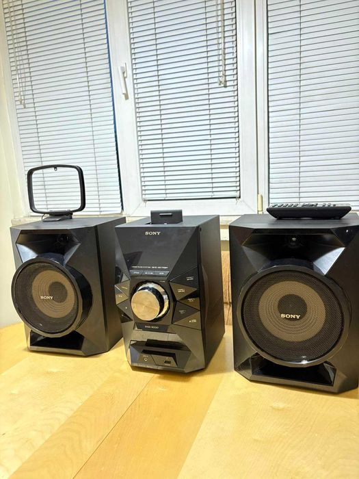 Аудио микросистема Sony MHC-EC719iP