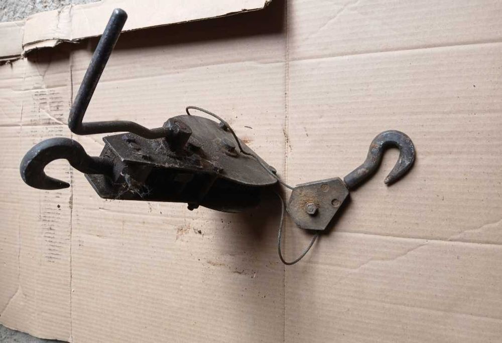 macarale cu lant pentru a ridica greutati gen troliu