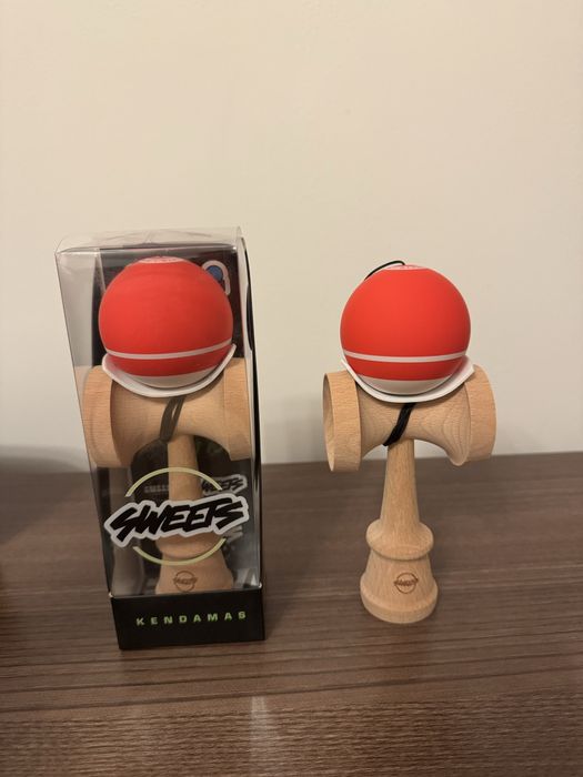 Kendama Sweets Tracker Broken Shape AntiSkid Red nou
