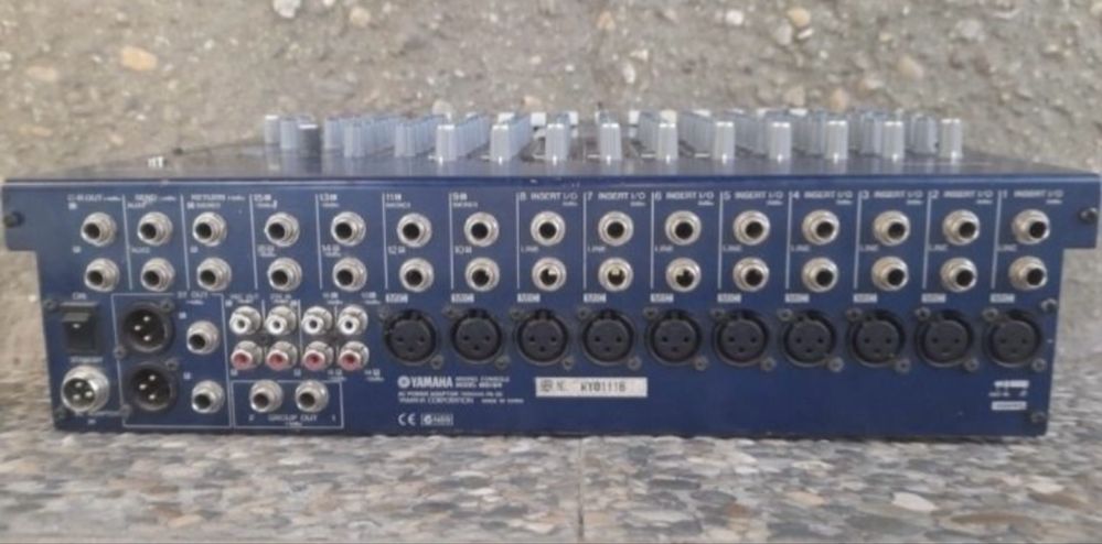 Yamaha MG 16/4 ( voce / instrumente )
