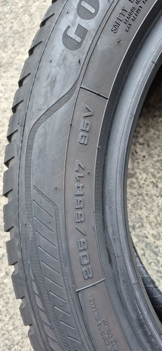 4 anvelope iarna Goodyear 205/55/17,dot 2020.Pretul este pe bucata.
