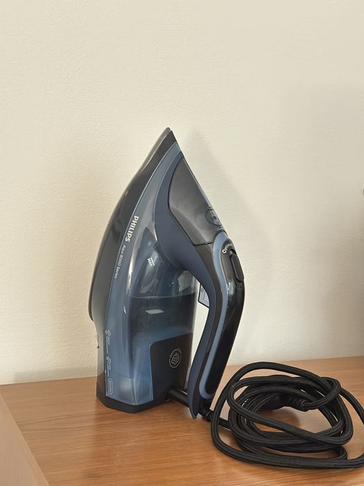 Fier de călcat Philips Azur 8000 NOU