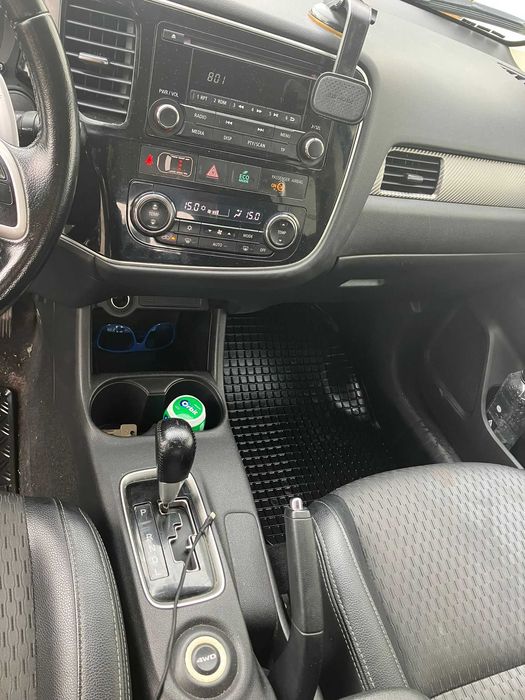 Mitsubishi Outlander, 4x4, 2,2 diesel, August 2015