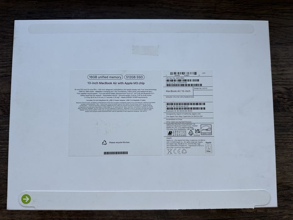MacBook Air 13″ M3 • 16 GB • 512 G - чисто нов