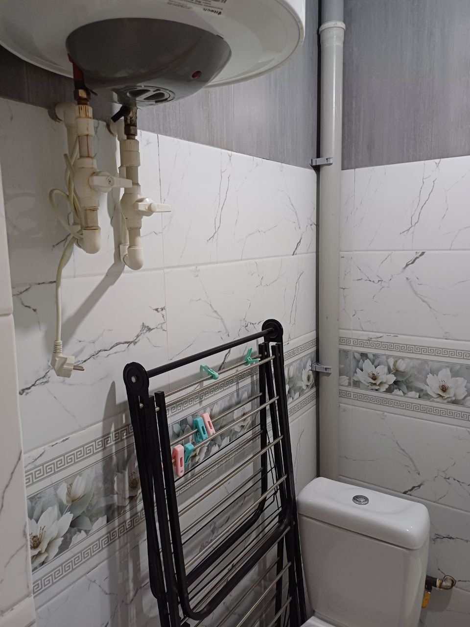 Урта чирч.тумани.Авaнгард.куйликдан 7км. 2хона 3этаж 3эт-да.26000 $