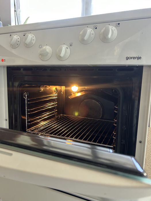 Фурна на Gorenje