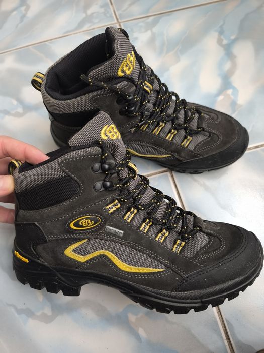 Bocanci Brutting Comfortex Vibram Măr 38 Impecabile