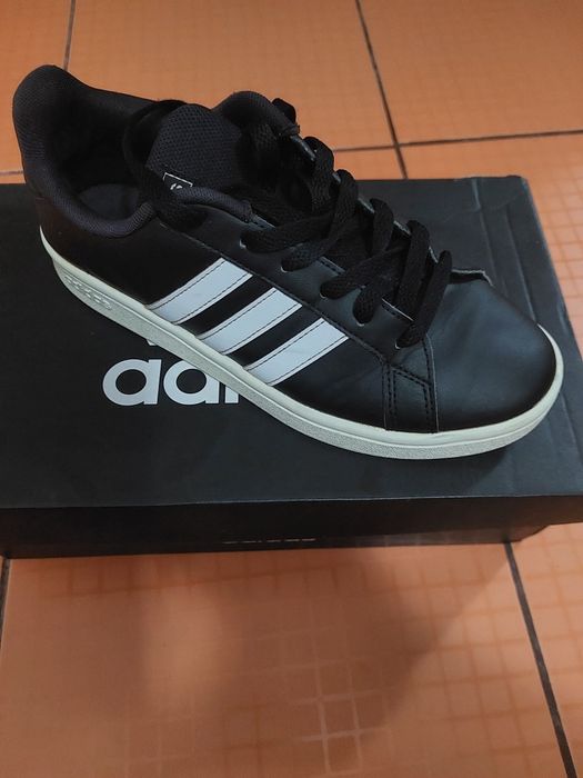 Adidas Grand Court Black