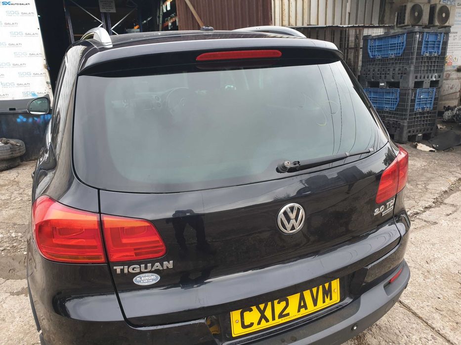 Haion Hayon Capota Portbagaj Dezechipat cu Luneta Geam Sticla Volkswagen Tiguan 2007 - 2015 Culoare LC9X [K7803]