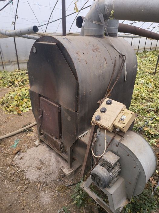 Vând generatoare de aer cald pt solarii suprafață încălzită 2000m2