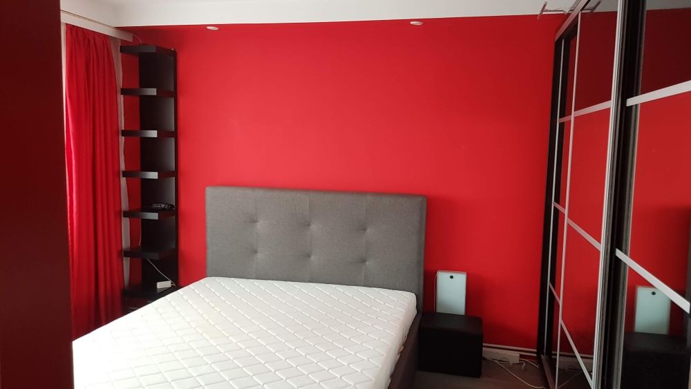 Inchiriez apartament decomandat 3 camere Noua