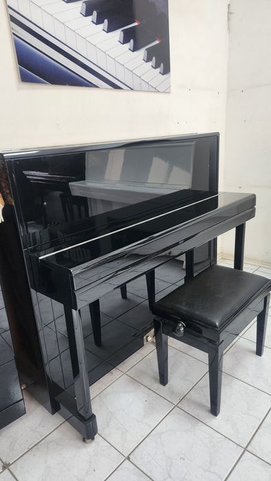 Пианино Ritmuller. Stuli bilan