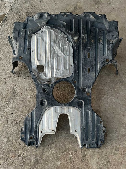 Кора под двигател Honda Civic Hatchback 2010