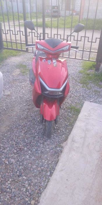 Продам скутер М-12