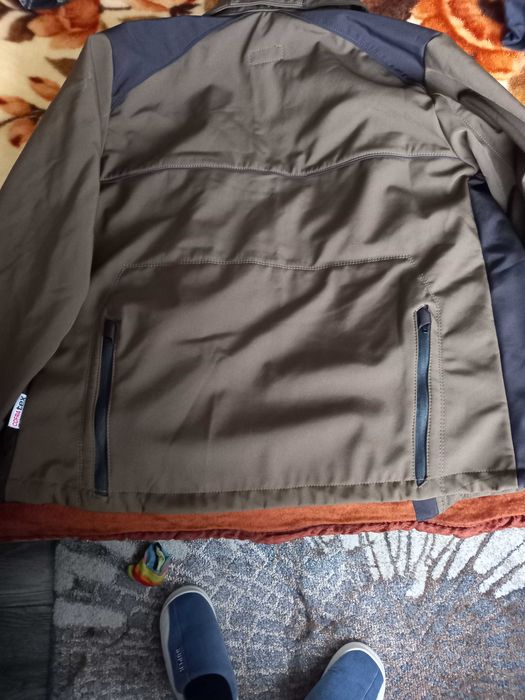 Дрехи за лов нови