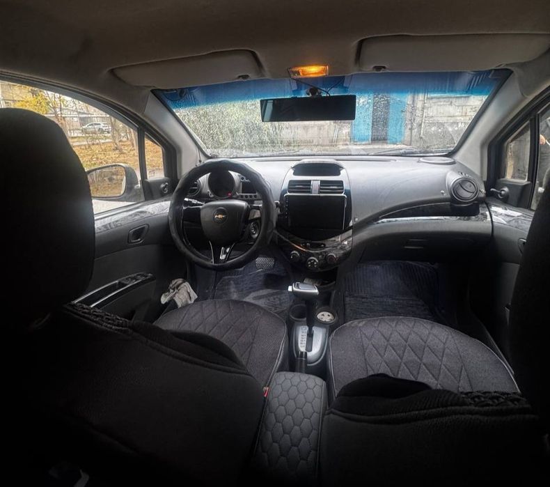 Chevrolet Spark 2011 года Автомат