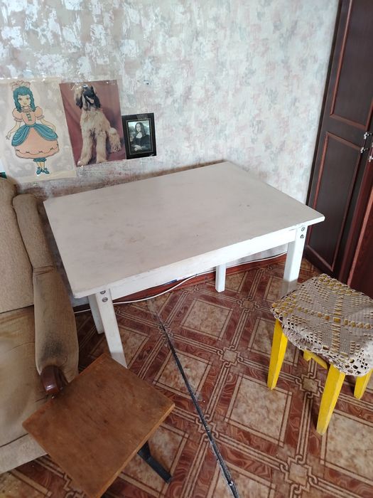 Продам тумбы столы кресло севант