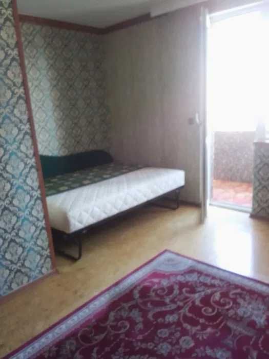 Дава се под наем Двустаен апартамент в Бургас, Меден рудник - зона А - 76 кв.м за 200 € - Снимка #1