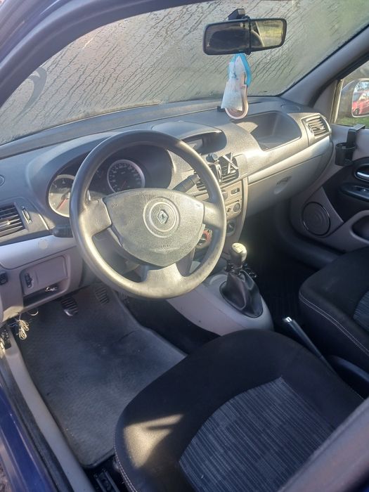 Vind renault clio simbol