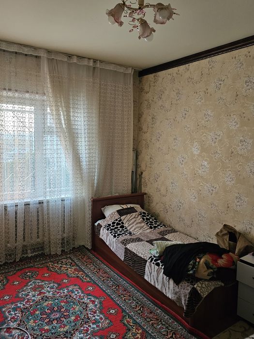 Продаётся 2-х комнатная квартира на Юнусабад-10.