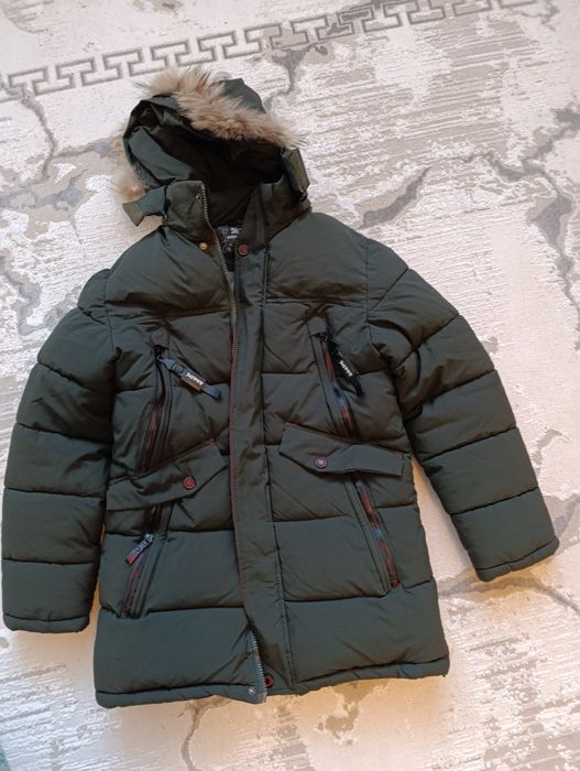 Мужская зимняя куртку.