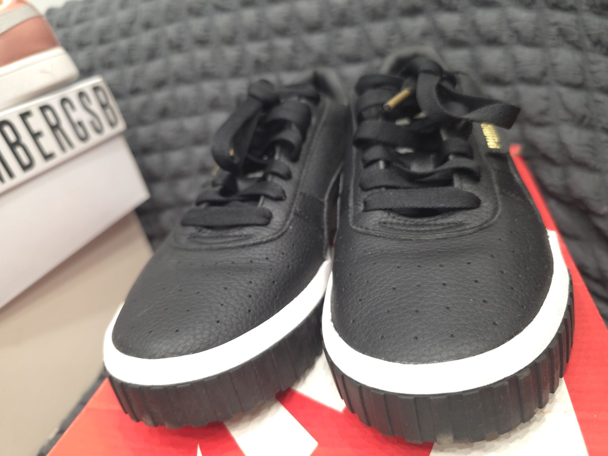 Дамски кецове Puma размер 39