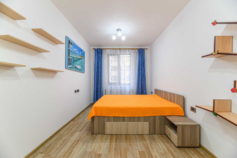 VANZARE : Apartament 3 camere 82 m2, ISARAN + parcare + boxa