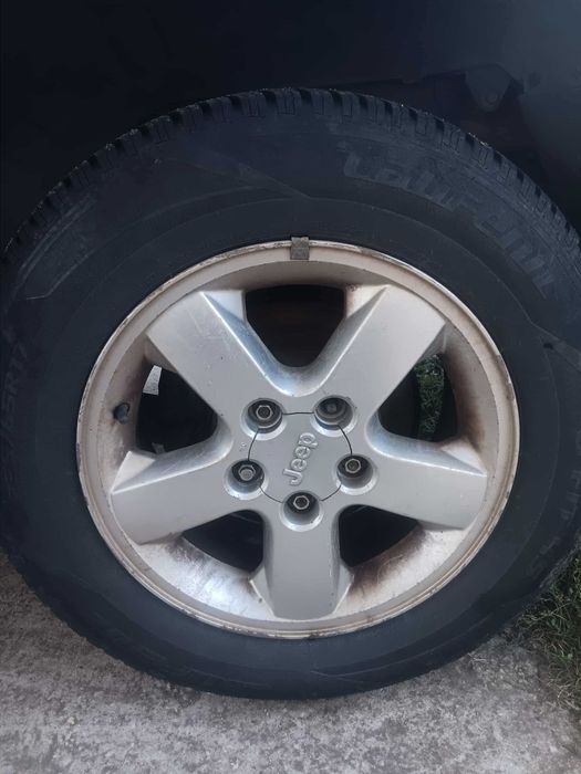 Гуми 235/65/17 всесезонни, 4 броя