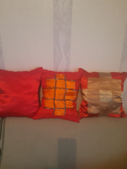 Декаративные подушки 40 ×.42 см по 1000т Сидушка _чехол 3500т