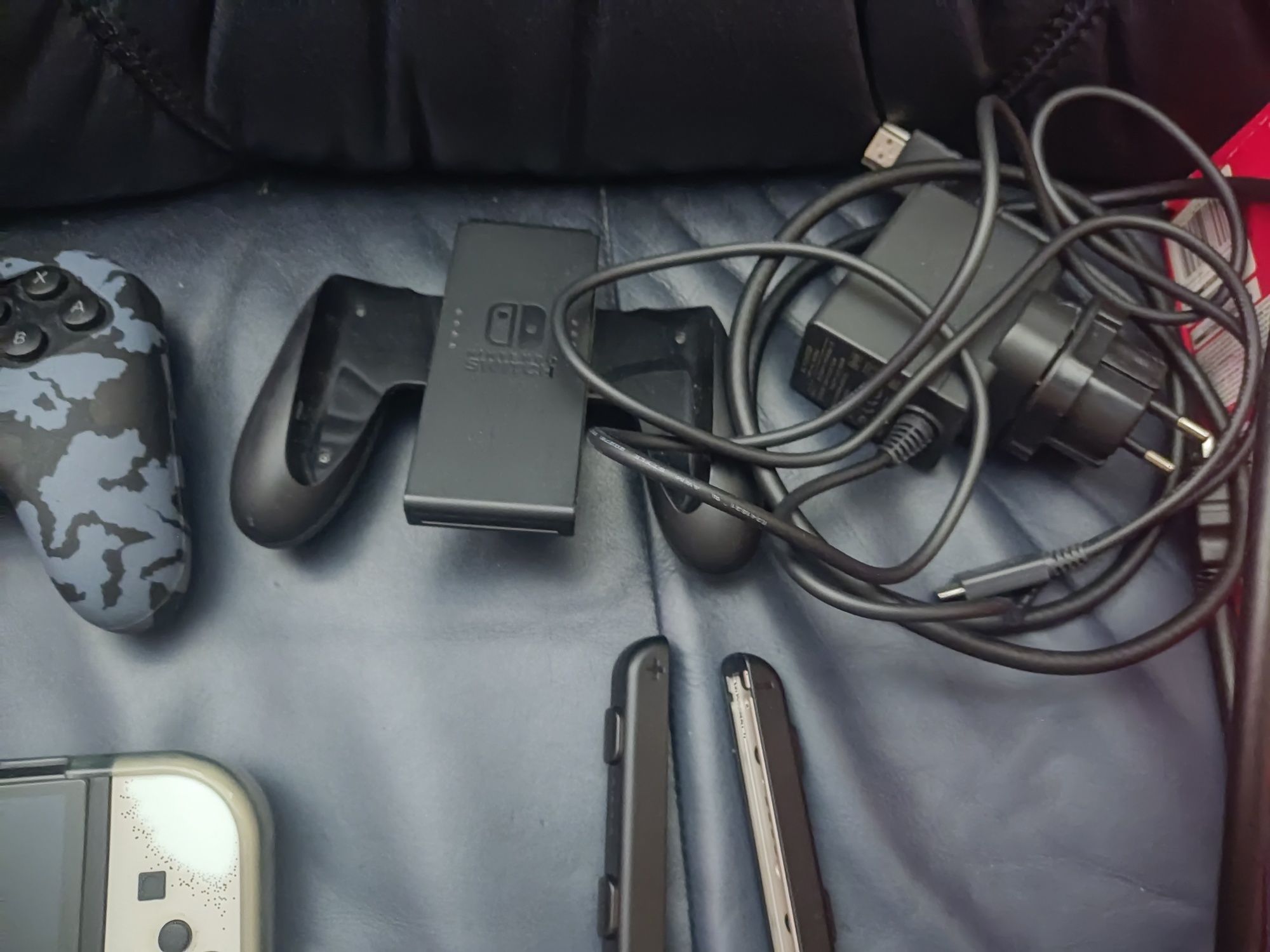 Nintendo Switch Oled + чип + огромен компект аксесуари