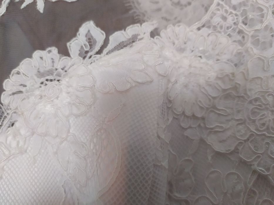 Rochie mireasa noua, nepurtata (castigata)