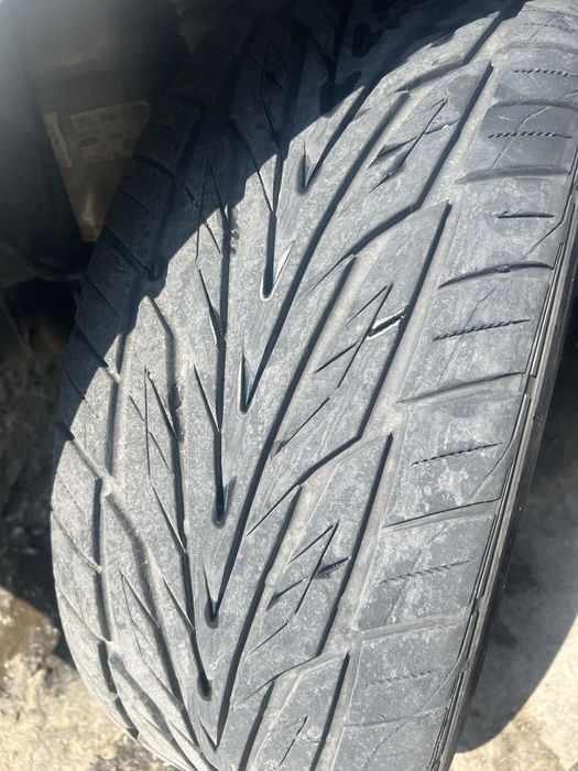 Продавам 4 бр Гуми TOYO 275/45/20